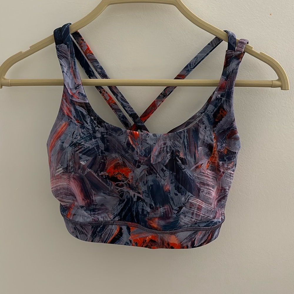 Lululemon sports bra